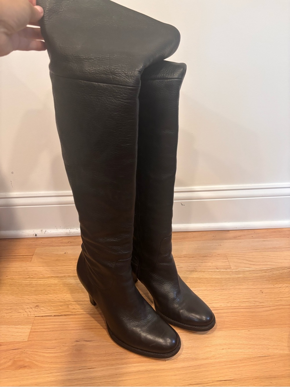 Via Spiga black leather knee high boots size 8.5